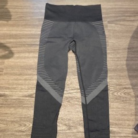 Black Athletic Leggings, Size X-Small. - Picture 1 of 2